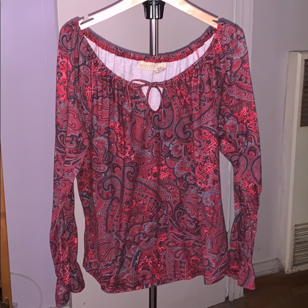 Apostrophe Stretch red paisley top